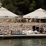 Borovnik Hotel Tisno