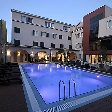 Hotell Borovnik 4*