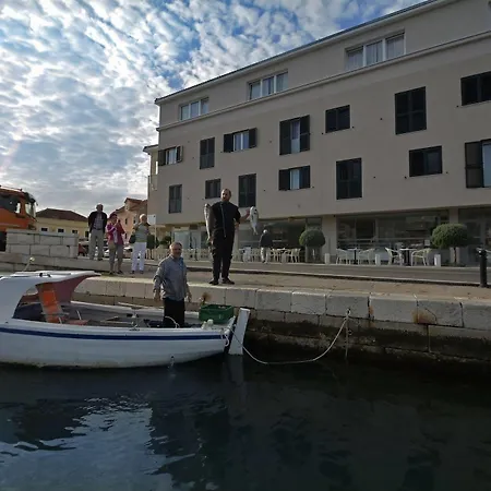 Hotel Borovnik Tisno