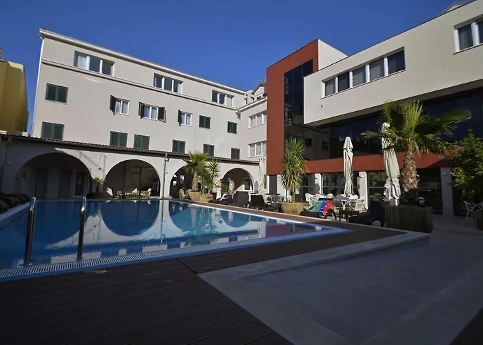 Borovnik 4* Тисно