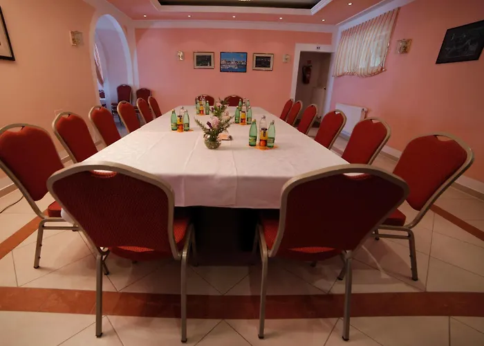 Borovnik Hotel Tisno