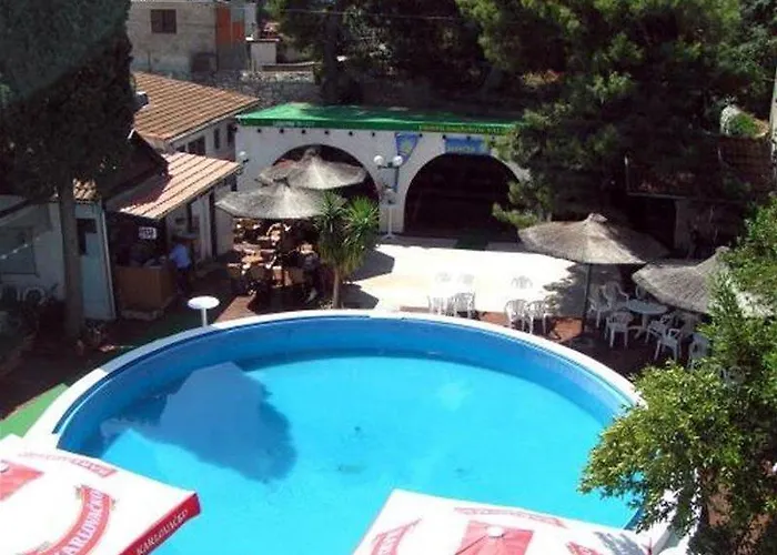 Отель Borovnik Тисно